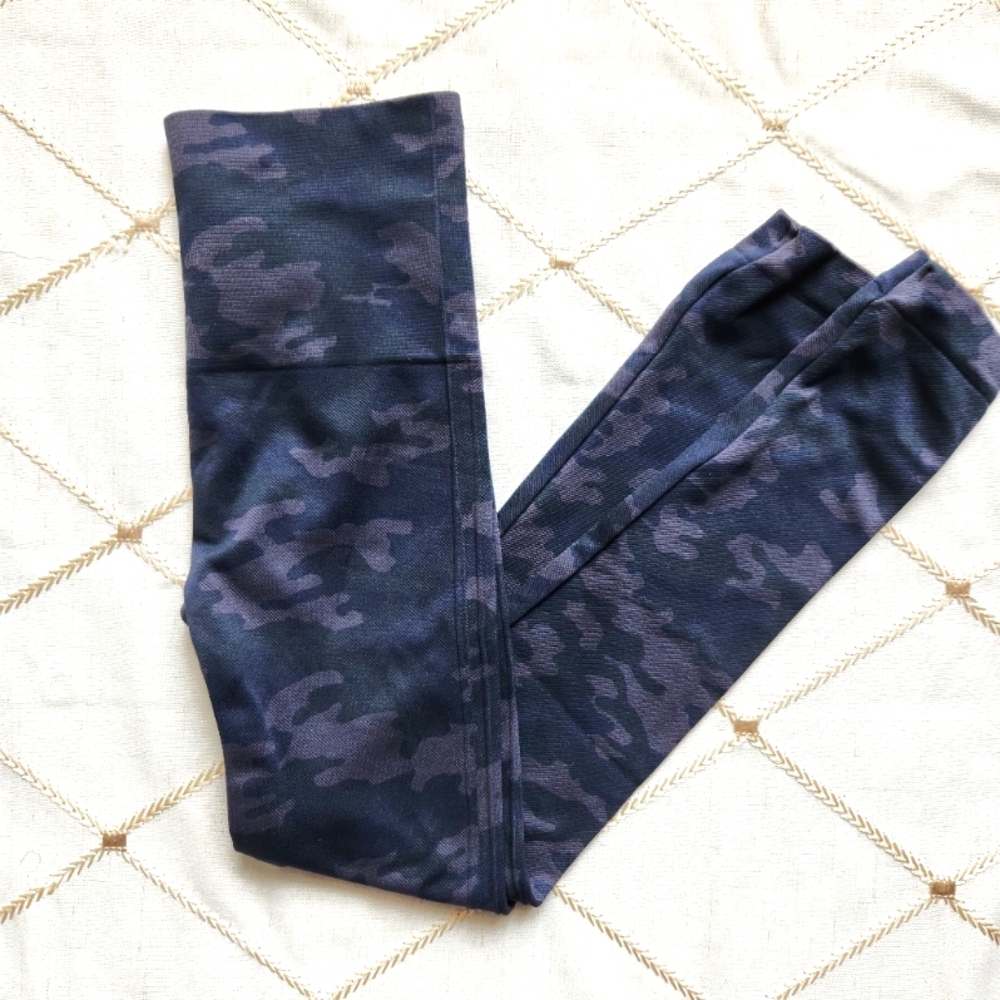 SPANX Camo Print Seamless‎ High-Waist Leggings | Size XS
